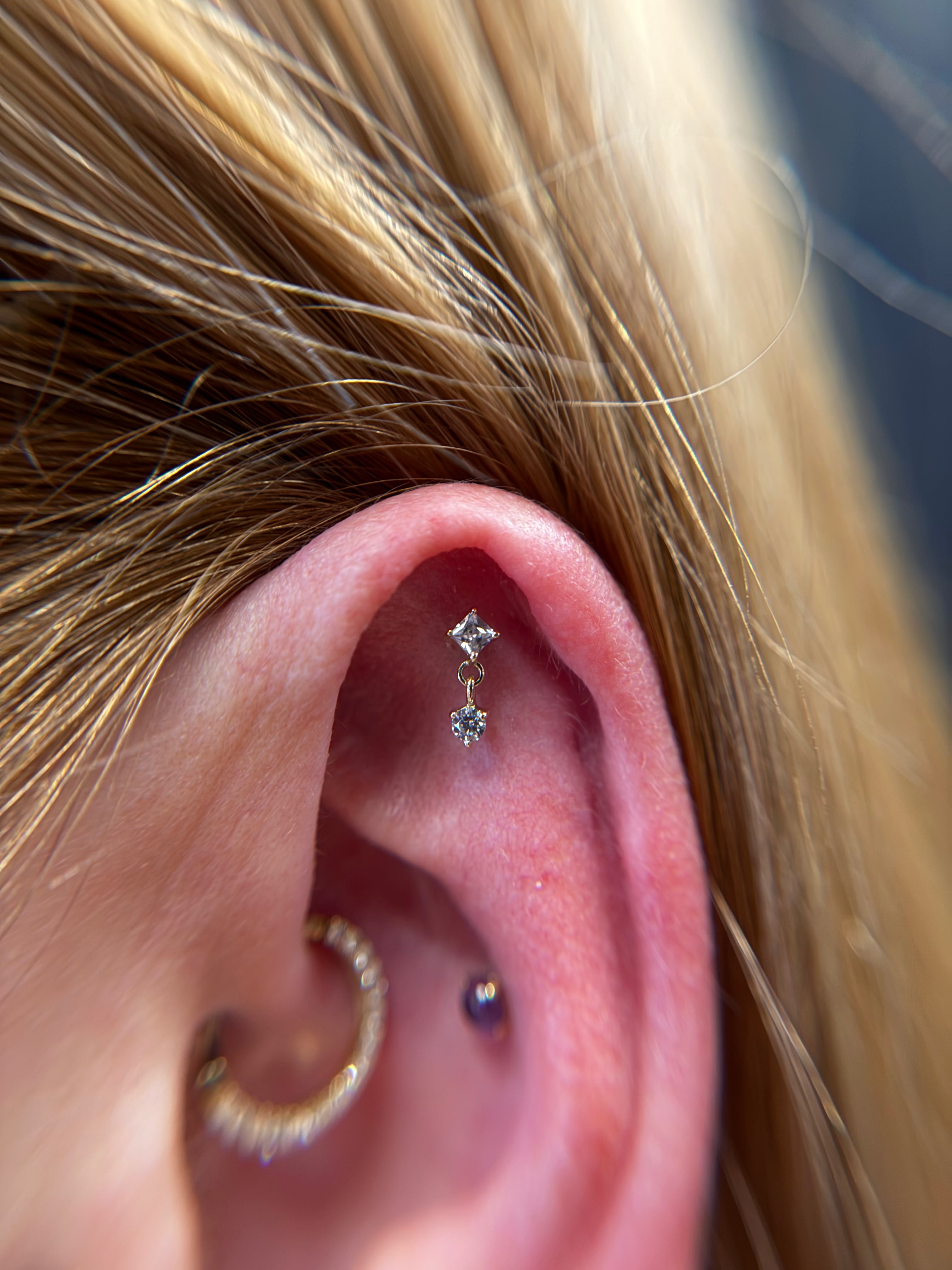 DIORA GOLD THREADLESS PIN