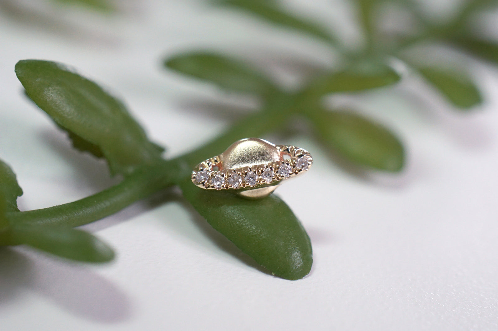 Calypso Mini - Diamond Ring Threadless Pin